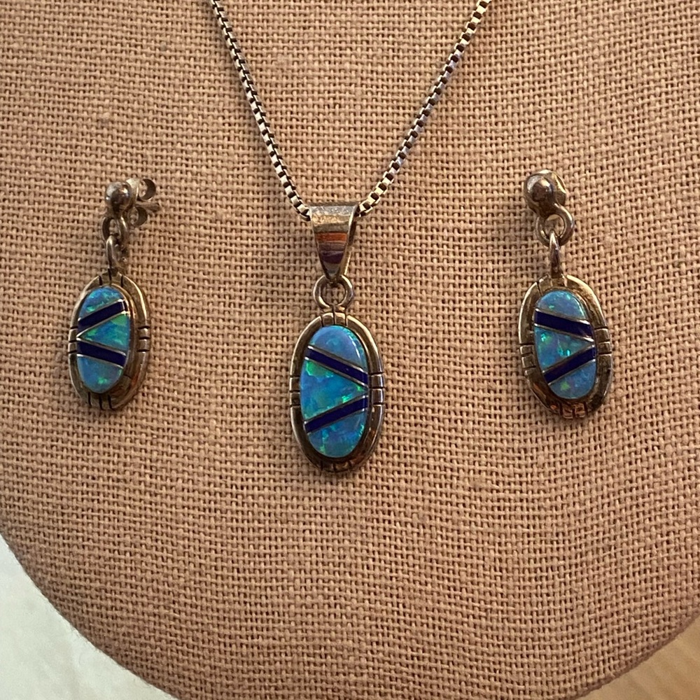 Vintage signed native inlay Lapis and Blue Opal 925 Sterling silver Jewelry Set👀 - Picture 3 of 11